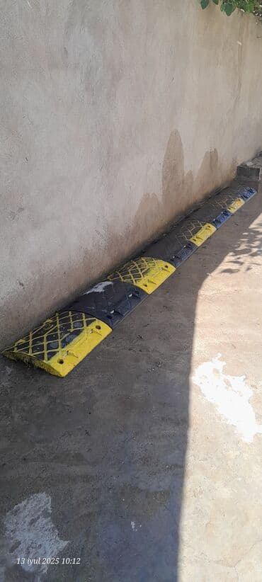 w202 bufer: Məhsul: Yol sürətkəsici modullar Təsvir: - Qara-sarı rəngli, bölməli — 3