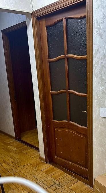 otaq qapsi: Qapı.4 ədəd — 1