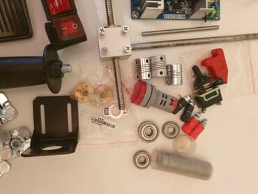 durujba matoru: Balaca mişar yığmaq üçün detallar və əlavə aksesuarlar. Mühərrik DC — 3