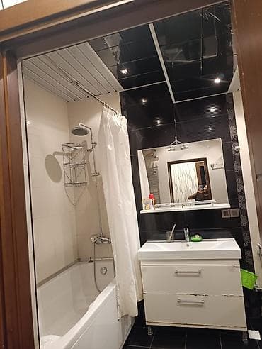 Mənzillər: Satılır: Kupçalı, Bunker tipli təmir olunmuş Mənzil. 80kmv, 3 otaq, + — 9