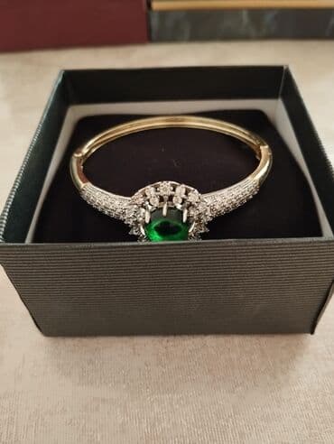 Ev saatları: Qolbaq. Italyan, qizil suyunnan fabrik istehsali
Sumqayit — 3