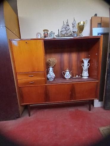 Retro taxtadan vitrina/sekretar şkaf - Material: cilalanmış ağac (çox