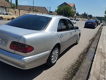 starter mersedes: Mercedes-Benz E 270: 2.7 l | 2001 il Sedan — 2