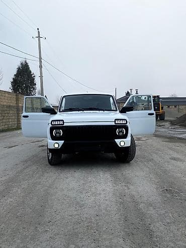 lada vaz niva: Lada Niva (3 qapı, ağ rəng) – off-road üçün klassik və etibarlı SUV — 10