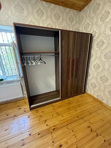 guzgusu: 2 qapılı, Güzgülü, Qəhvəyi, Digər material, Kupe, Düz dolab — 3