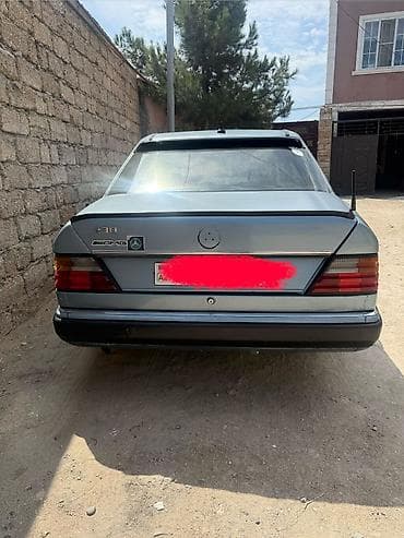 lider disk type 0: Mercedes-Benz W124: 2.3 l | 1985 il Sedan — 2