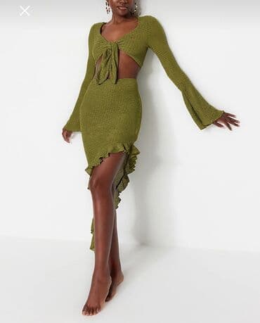 Dəstlər, kostyumlar