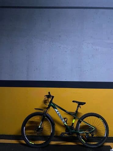 qiz ucun velosiped: Toba markalı, yaşıl rəngli dağ velosipedi. Qara oturacaq və sükan ilə — 2