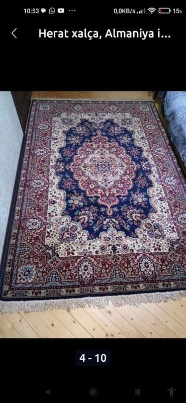ziynət əşyaları: Herat xalça klassik. Almaniya istehsalı, 3m×2m ölçüdə. Yalnız divarda — 1