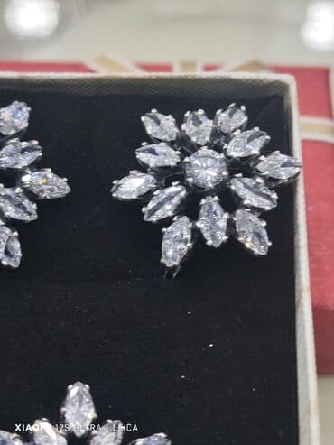 halqa sirqalar: Dəstə daxildir: Üzük, Sırğa, Gümüş, 925 Əyar — 3