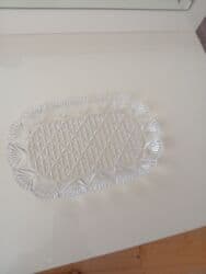 Boşqablar: Şüşə servis dəsti - 1 ədəd ovala yaxın formada kəsimli naxışlı şüşə — 2