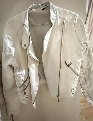 Qadın geyimləri: Uyğun qiymətli dəri kurtka satılır. Ümumi vəziyyəti yaxşıdır. 50 — 2