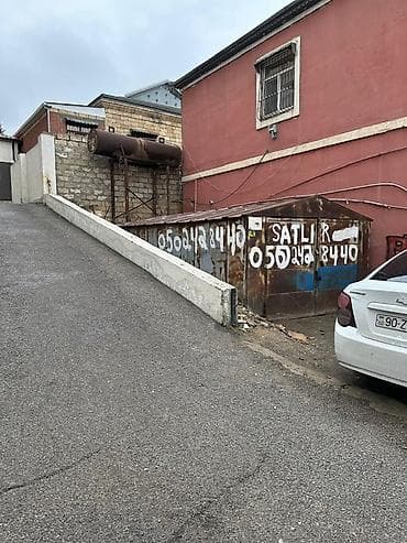 18 kv. m, 3 * 6 * 3 Metal Kommunal xətlər qoşulmayıb