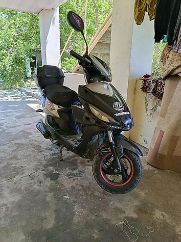 kreditle mopedler: 125 sm3, 2022 il, 28000 km — 2
