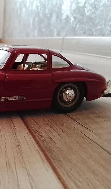 İncəsənət və kolleksiyalar: Kolleksiya üçün model avtomobil – Mercedes-Benz 300 SL “Gullwing” — 4