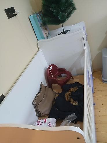 transformer yataq: Oğlan və qız üçün, Dördbucaq, Beşik, Dəstsiz, Matrassız, Yellənmə mexanizmsiz — 7