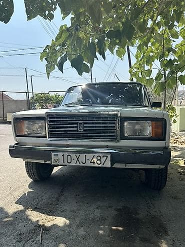 avto lizing: VAZ 2107 sedan – klassik ağ rəng, 4 qapı, arxa ötürücülü. Ili 2005 — 7
