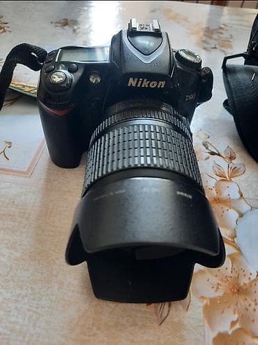 Фотоаппараты: Nikon D90 DSLR fotoaparat dəsti Xüsusiyyətlər və tərkib: - Korpus — 6