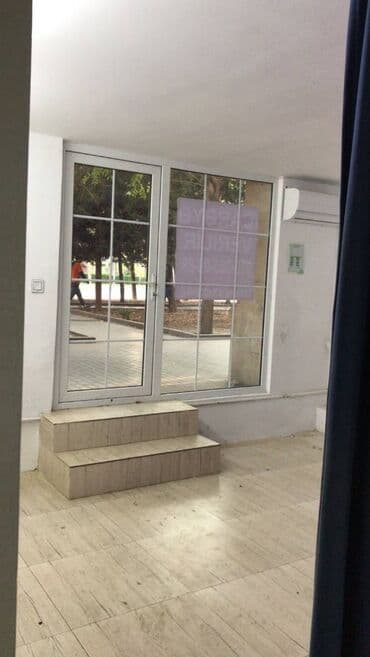 hovsanda obyekt satılır: 28 May,Səməd Vurğun Bağı yaxınlığında,sahəsi 65kv 1 zaldan ibarət — 1