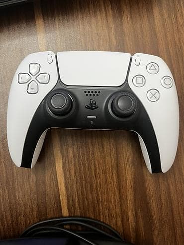 xbox alıram: Məhsul: Sony PlayStation 5 DualSense oyun pultu Model: CFI-ZCT2W — 1