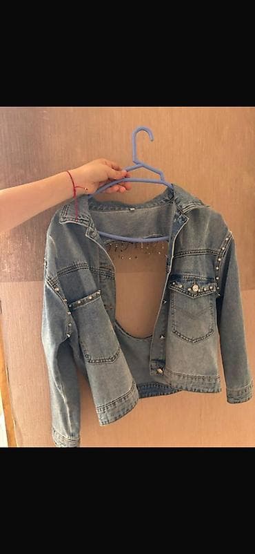 Qadın geyim dəsti - Cins pencək: Açıq mavi denim, arxa hissədə iri — 1