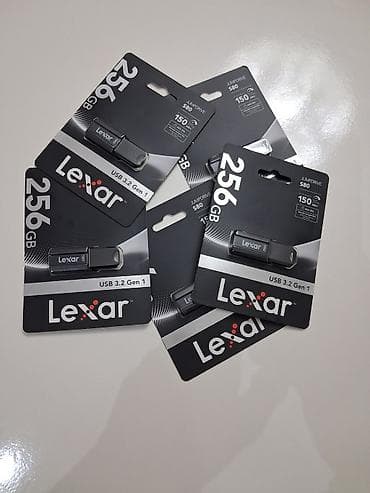 pleystation 3: Flash kart 256 GB, USB 3.2 — 1