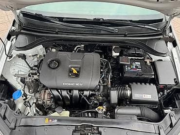 hyundai 4500: Hyundai Elantra: 0.2 l | 2018 il Sedan — 7