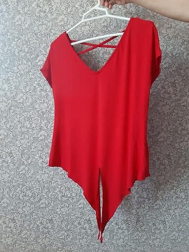 lc wikiki: Qırmızı rəngli qadın bluzası Yeni və etiketlidir geyinilməyib. Ölçü — 1