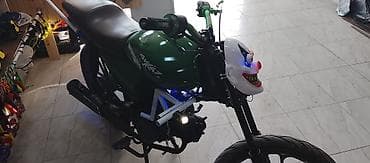 qar zənciri: Kustom “street” üslubunda yığılmış kiçik həcmli motosiklet — 1