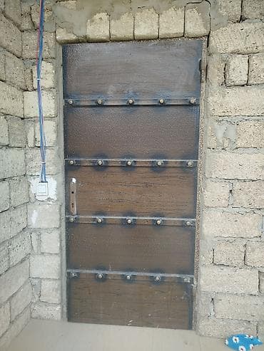 qapi ustu: Dəmir giriş qapısı - Material: qalın metal/dəmir konstruksiya, ikiqat — 1