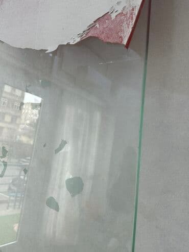 şüşe qapı: Ünvandan götürmə — 3