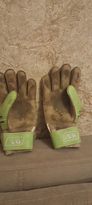 ovcu baliqci arsenal mağazasi: Yaşıl və qara rənglərdə olan bu qapıçı əlcəkləri müxtəlif idman — 2