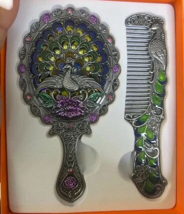 Digər aksesuarlar: Üzərində qırmızı,qara və ağ rənglərin qarışığı ilə simmetrik butalı — 4