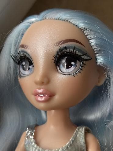 mavi mokasinlər: Кукла Rainbow Hightшарнирная и ручки и ножки,глазки — 2