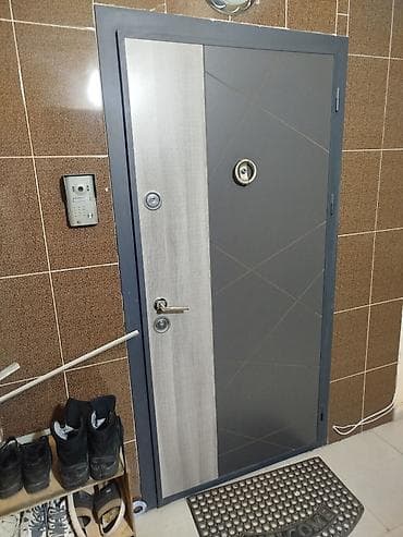 Məhəccərlər: Mənzil üçün İşlənmiş Giriş qapısı 90x200 sm Zəmanətsiz, Ünvandan götürmə — 2