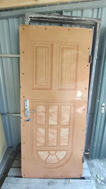 Metall qapı – taxta fakturalı dekorlu - Material: möhkəm metal korpus lalafo.az -da Metall qapı – taxta fakturalı dekorlu - Material: möhkəm metal korpus
