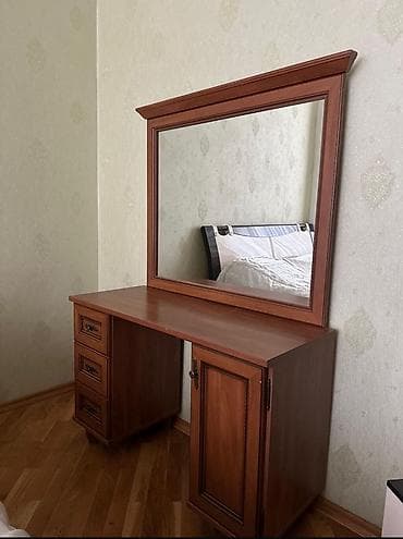 ref: Düz masa, Stulsuz, Polkalı, Siyirməli, Taxta — 1