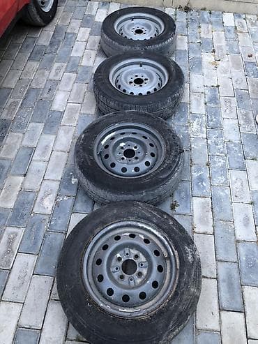offroad disk: 4 ədəd dəmir disk və şin komplekti
Masazirda. R13 . 4 eded 55 azn — 2