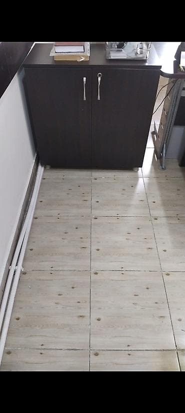 ikinci mebel: Ofis mebelləri dəsti Tərkibi: - Toplantı/iş masası: iri ölçülü — 7