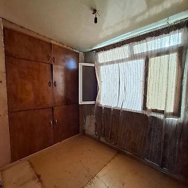 ev alqi satqisi şamaxı 2019: Sirvan seherinde 10 sayli orta məktəbin yaxinliginda 3 otaqli menzil — 4