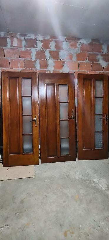Məhsul: Taxta otaq qapıları (3 ədəd) Ölculər 2 qapı 80sm digər 1 qapı — 1