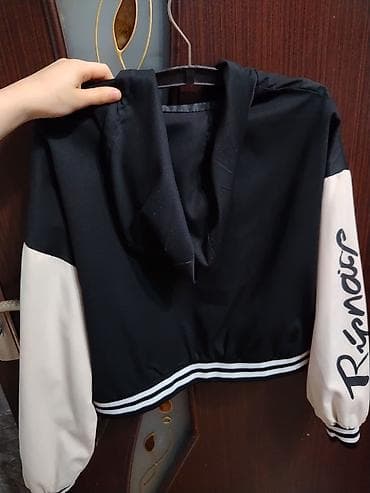 onlayn kurtkalar: Qadın/Kişi unisex qısa bomber-hoodie - Rəng: qara gövdə, krem rəngli — 2