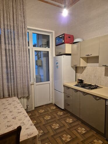 otaq qaplsl: 9-cu mikrarayonda Nəsimi metrosuna yaxın 17 mərtəbənin 2 ci — 18