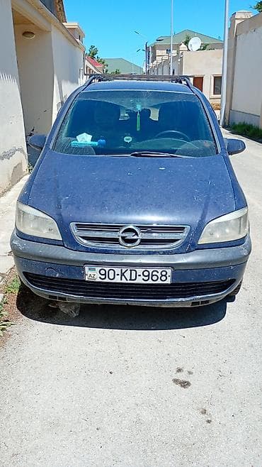 balaca masin: Opel Zafira – 7 yerlik ailə miniveni Xüsusiyyətlər: - Korpus: 5 — 3