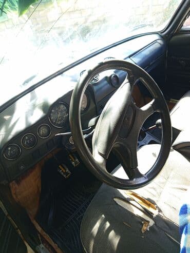 авто volkswagen: VAZ 2101, ağ rəngli sedan Xüsusiyyətlər: - Güclü və sadə mexaniki — 7