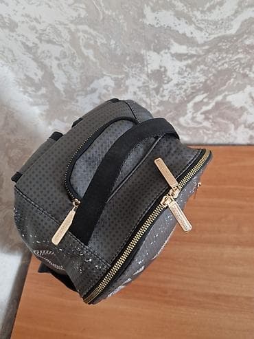 Çantalar: Продаю Рюкзак. Очень качественный. Вместительный. Удобный. Почти — 8