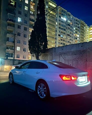 заводские тонированные стекла: Chevrolet Malibu: 1.5 л | 2017 г. 16200 км Седан — 1