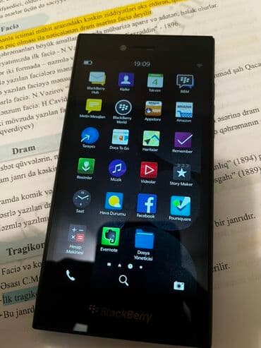 fay fay: Blackberry Z3, 16 GB, rəng - Qara, Sensor — 1