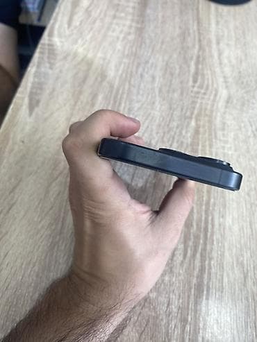 iphone 15 pro black: IPhone 15 Pro, Qara — 1