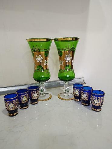 Şüşə dekor və servis dəsti - 2 ədəd yaşıl rəngli, qızılı bəzəkli və